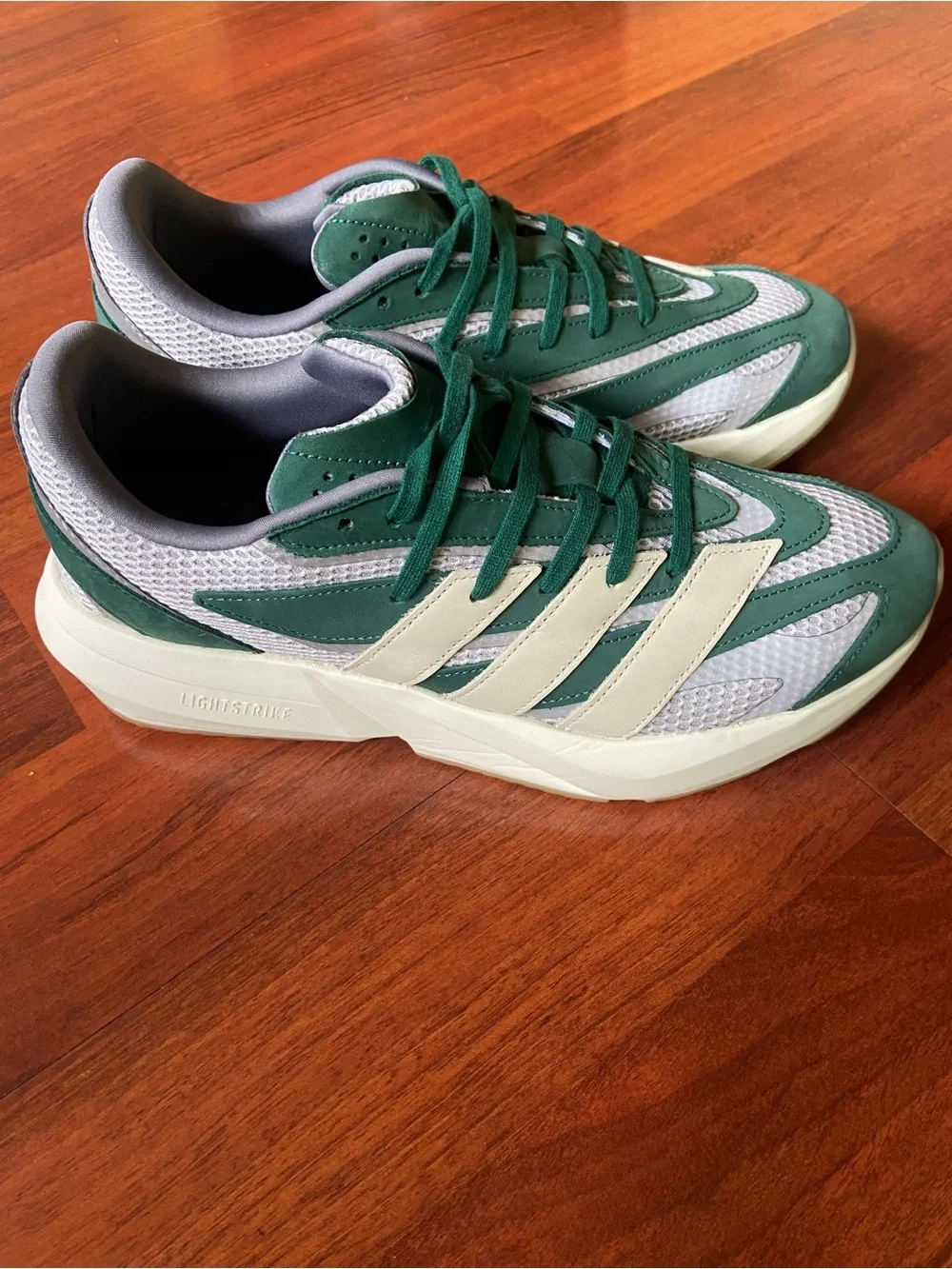Men's Adidas Lightblaze Running Shoes 10.5 Like New